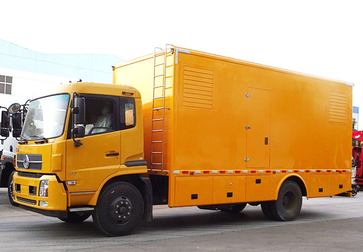 28人宿營(yíng)車(chē)設想者將車(chē)廂的擺布側窗改為盲窗